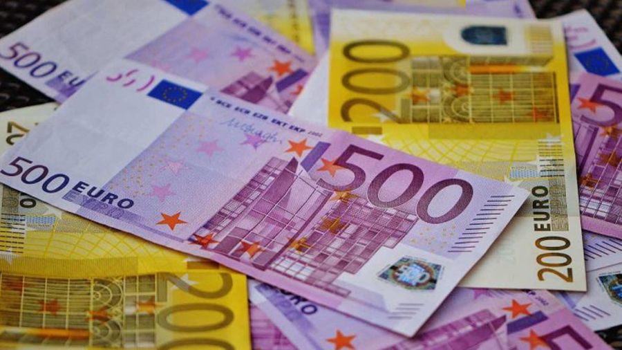 L’euro prend son envol: quand les chars font grimper la monnaie