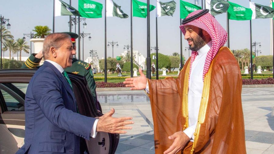Le pacte de défense saoudo-pakistanais redéfinit les équilibres régionaux