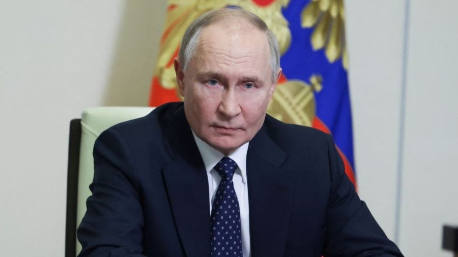 Poutine appelle l'Ukraine à se rendre, Trump optimiste sur une trêve