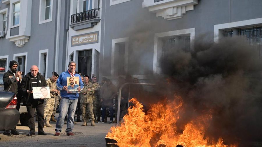 Les familles des victimes du port de Beyrouth manifestent contre la nomination de la DG des Douanes