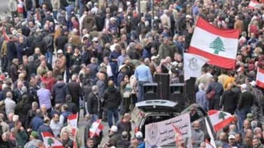 Le Conseil des ministres se réunit sur fond de blocages, les militaires à la retraite montent au créneau!