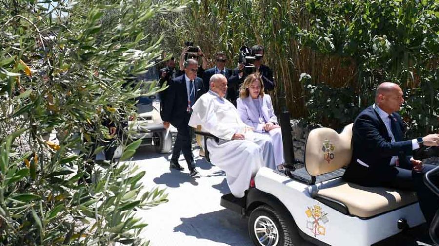 Le pape François au sommet du G7