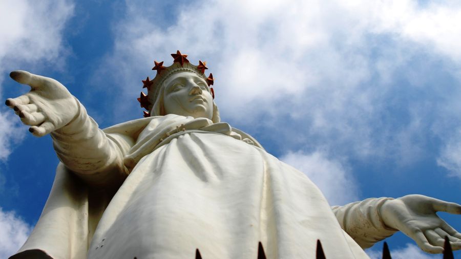 Quand la Vierge «tourne», le monde entier se retourne!