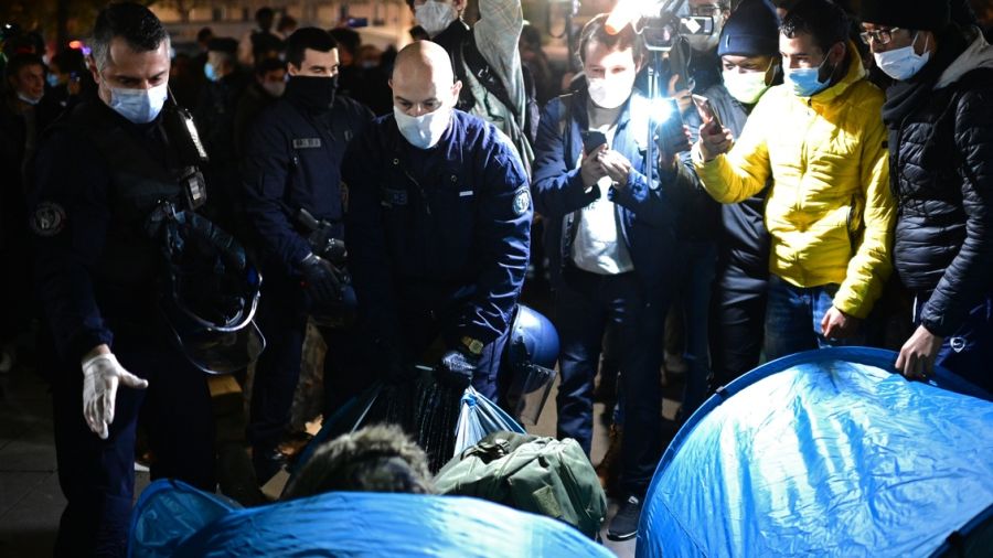 Démantèlement d'un camp afghan à Paris
