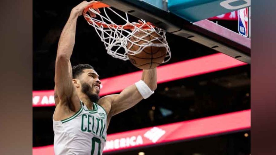 NBA: Tatum martyrise les Hornets en ouverture du MLK day