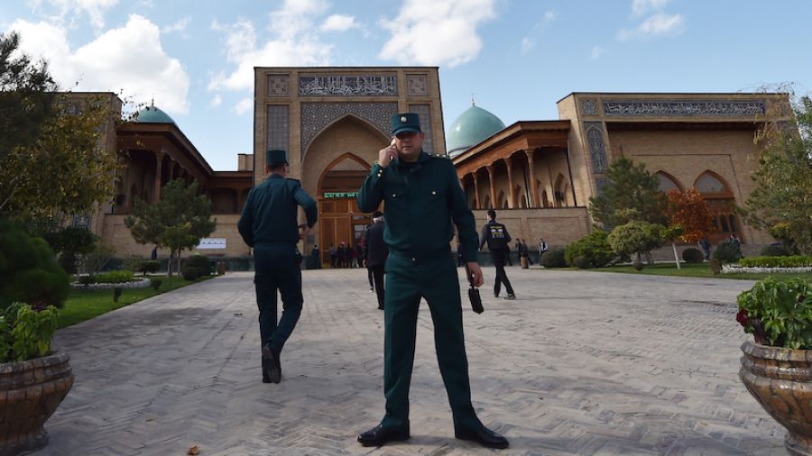 Ouzbékistan: la crise économique génère de rares manifestations antigouvernementales