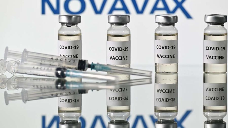 Covid : feu vert du régulateur européen à Novavax, avertissements face à Omicron
