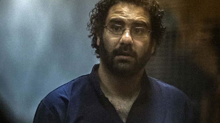 Cinq ans de prison pour Alaa Abdel Fattah, figure de la révolte en Egypte