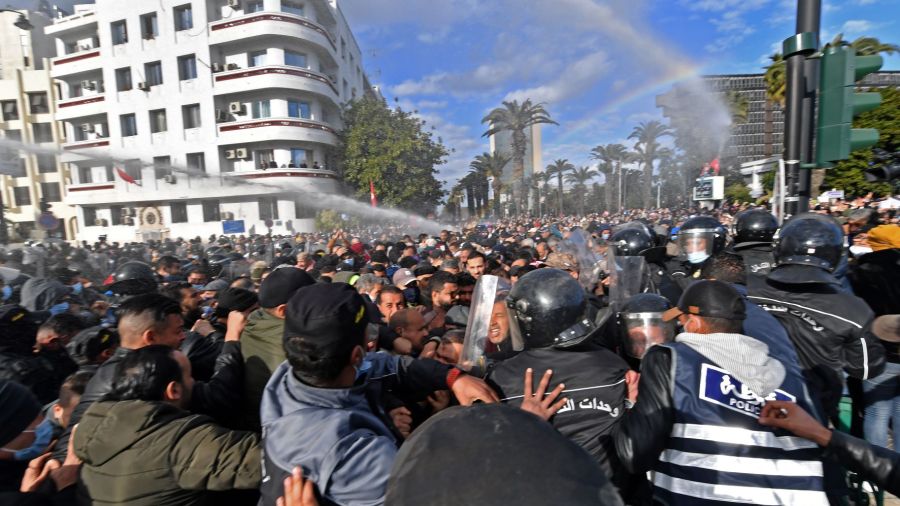 Tunisie: manifestations anti-Saied dispersées manu militari