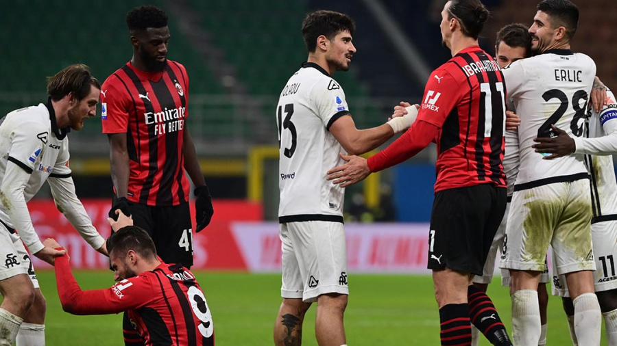 Milan, surpris par La Spezia, voit revenir Naples