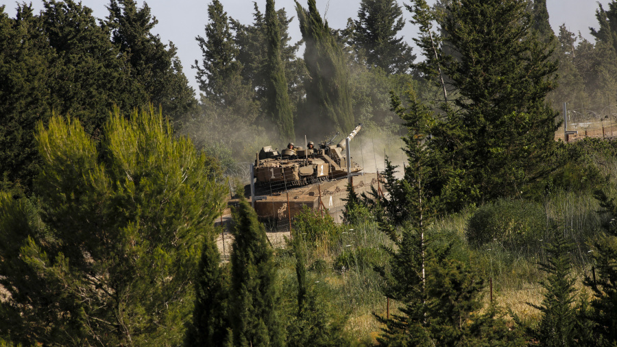 Kassem défend le rôle du Hezbollah et réaffirme son alignement avec l'Iran