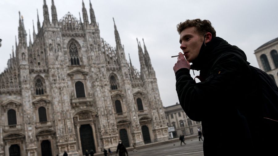 Fumer n'est plus tendance: Milan interdit la cigarette dehors