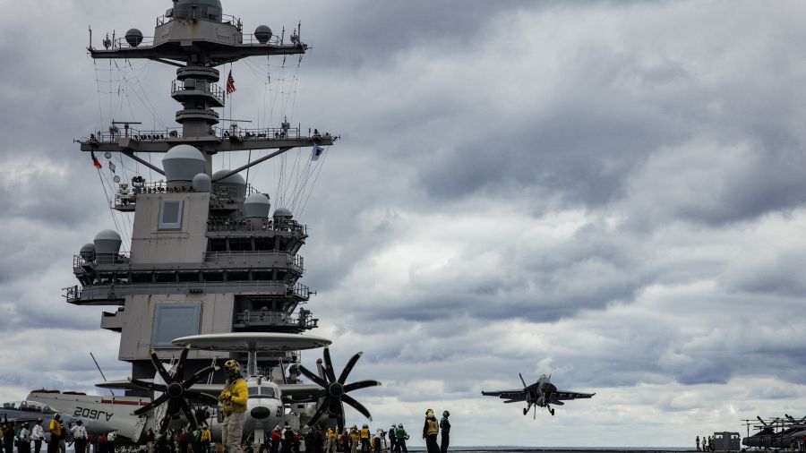 Washington place un 3e porte-avions près du Moyen-Orient