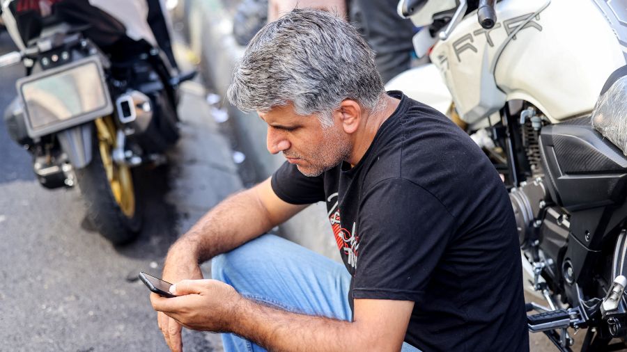 Sans internet, les Iraniens coupés du monde en pleine guerre