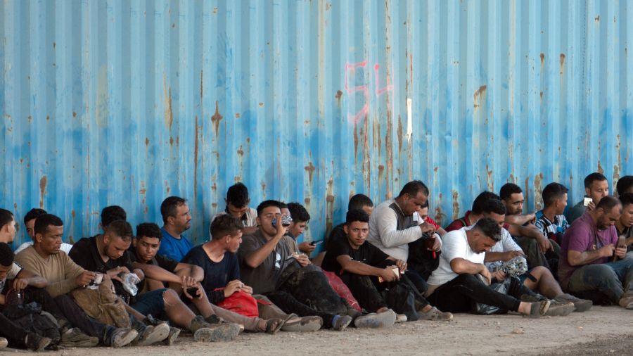 Les États-Unis mettent fin au statut légal de plus de 500.000 migrants