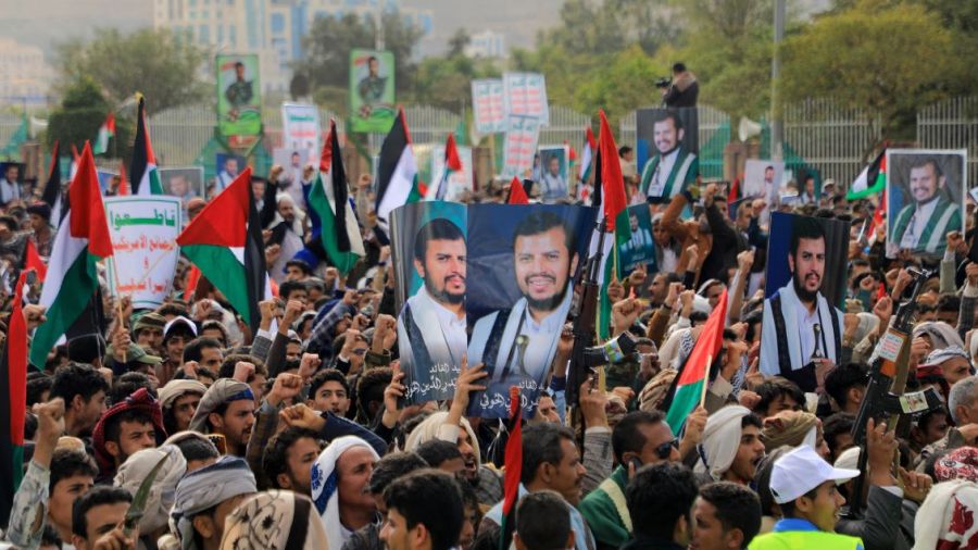 Frappes au Yémen: les Houthis répondent et menacent