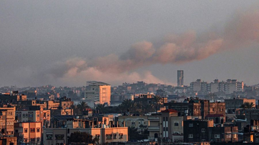 Gaza: frappes israéliennes sur Rafah et pourparlers de trêve