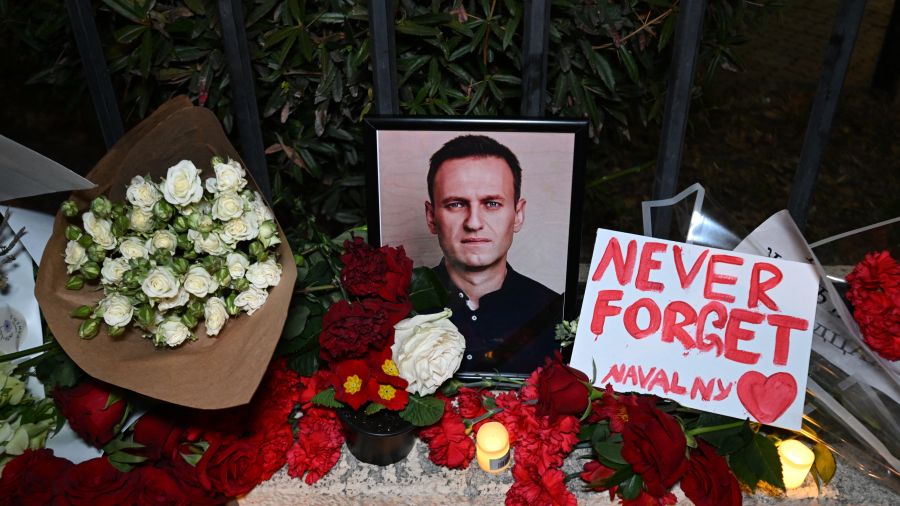 Mort de Navalny: Londres et quatre pays accusent Moscou d’empoisonnement