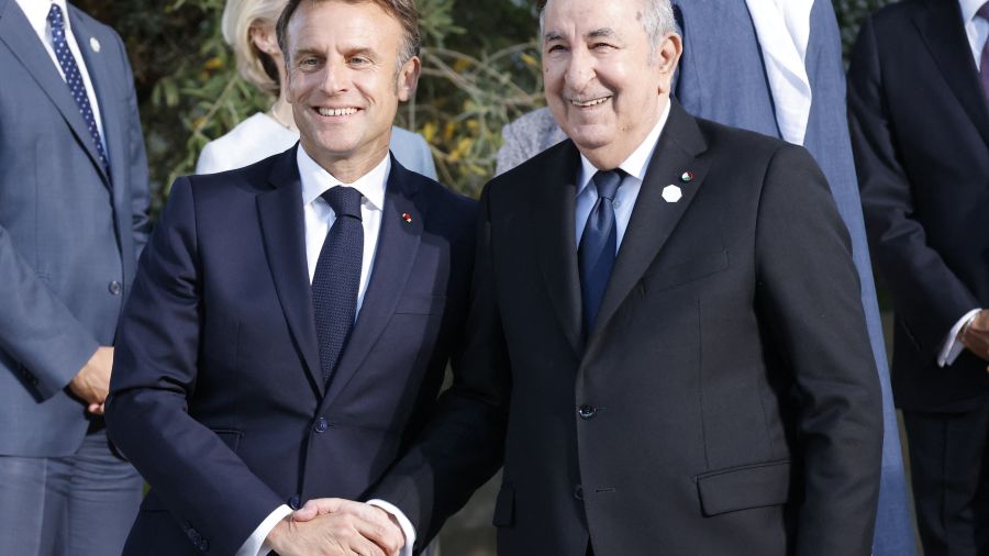 Macron et Tebboune optent pour une relance de la relation franco-algérienne