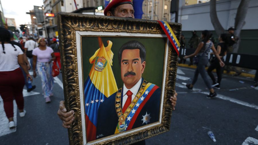 Maduro et sa femme vont être amenés à New York, dit Trump