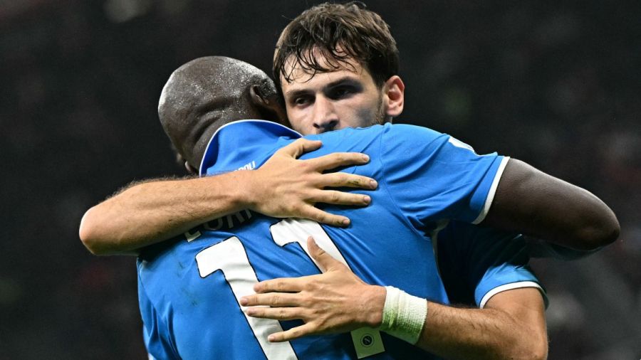 Italie: à San Siro, Naples écoeure l'AC Milan et envoie un message
