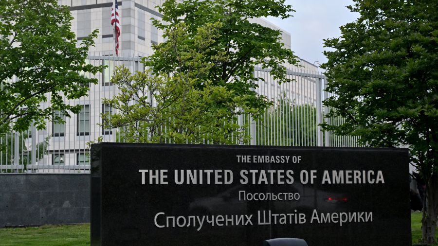 L'ambassade US à Kiev alerte contre une \