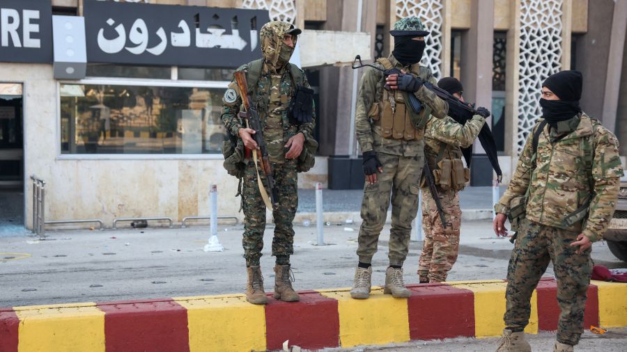 Un groupe jadis lié à al-Qaïda à la tête de la rébellion du nord syrien