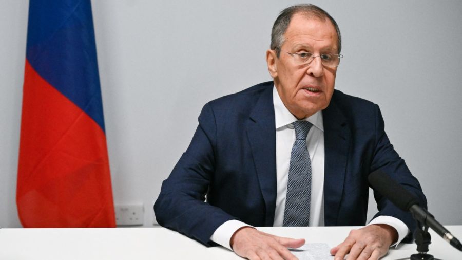 La Russie prête à se défendre face à l'Occident, prévient Lavrov