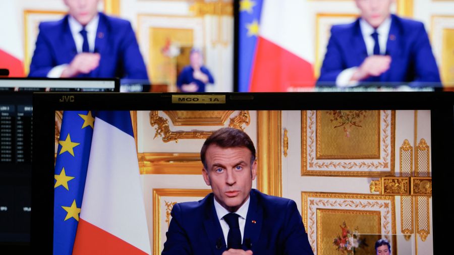 France: Macron promet un nouveau Premier ministre \