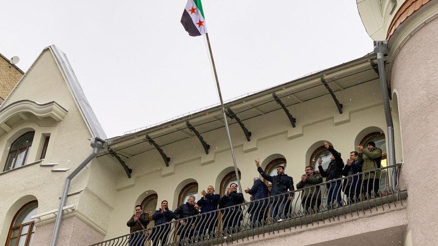 Moscou : l’ambassade syrienne sous le drapeau de l’opposition