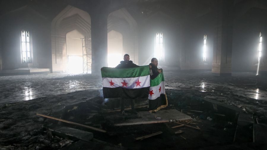 Syrie: le tombeau de l'ancien président Hafez al-Assad incendié 