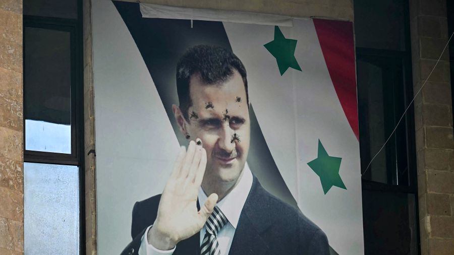 Cinq officiers de l'ère Assad arrêtés pour avoir bombardé des villes syriennes