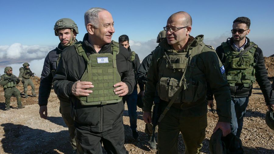 Netanyahou visite les troupes israéliennes au-delà de la ligne de cessez-le-feu en Syrie