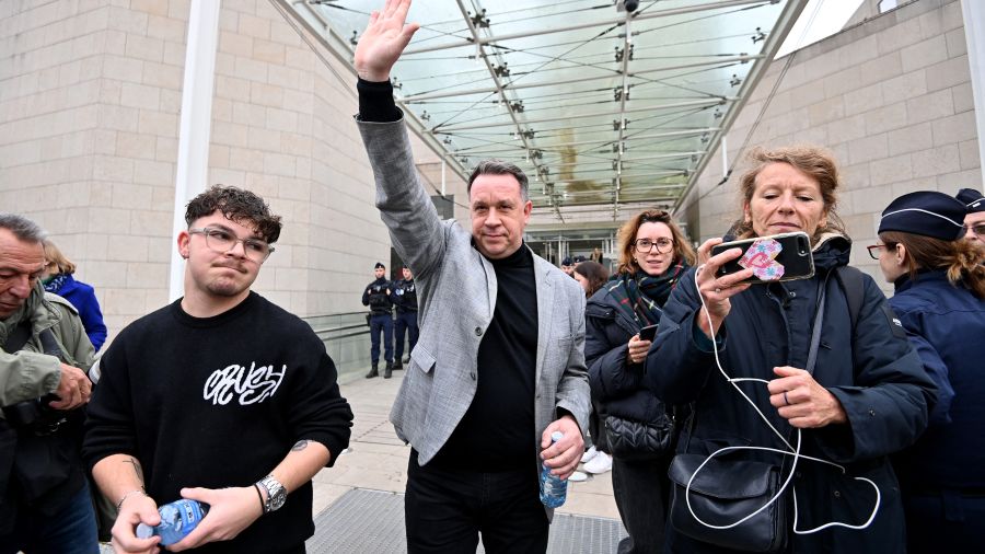 Procès de viols en série en France: aucun acquittement, peine maximale pour Dominique Pelicot