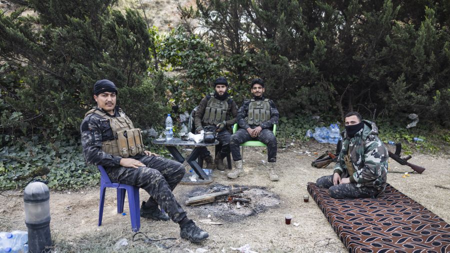 Syrie : le nouveau pouvoir annonce un accord avec les groupes armés en vue de leur dissolution