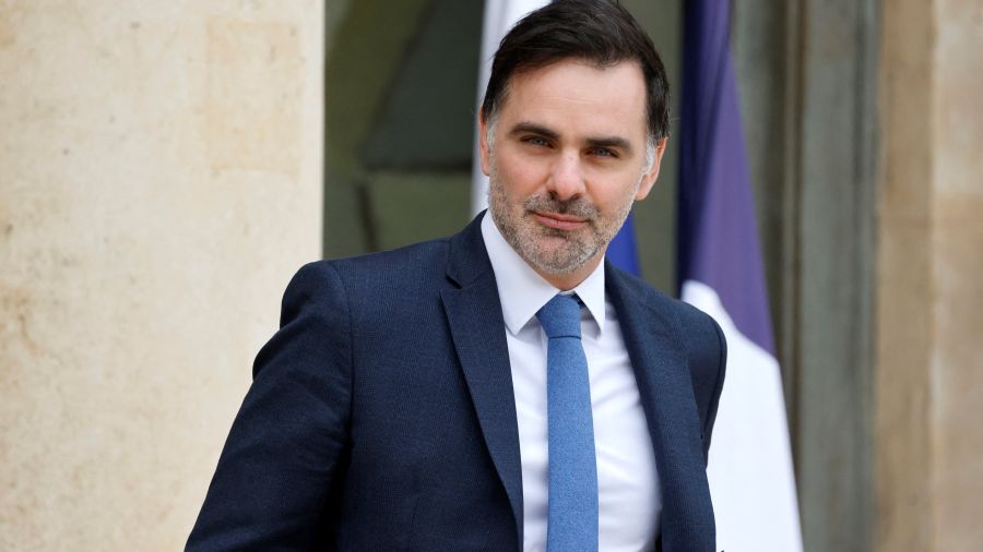 Les ministres du gouvernement Bayrou prennent leurs fonctions