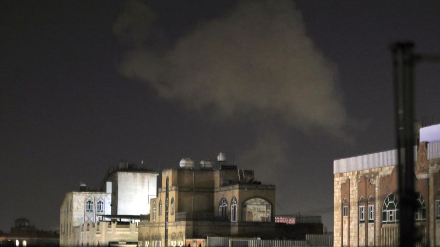 Les Houthis accusent Washington et Londres de mener des frappes sur le nord du Yémen