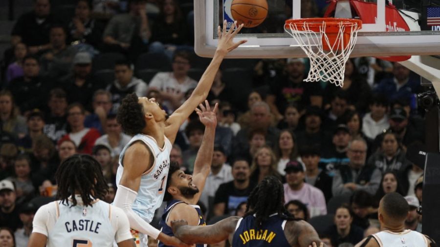 NBA: les Spurs battus par Denver, Leonard fait son retour avec les Clippers