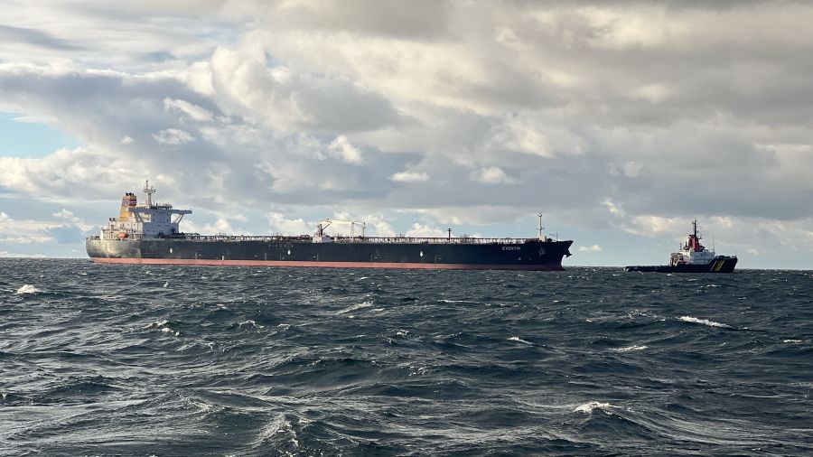 Collision en mer du Nord: le pétrolier au mouillage au moment du choc, fuite signalée 