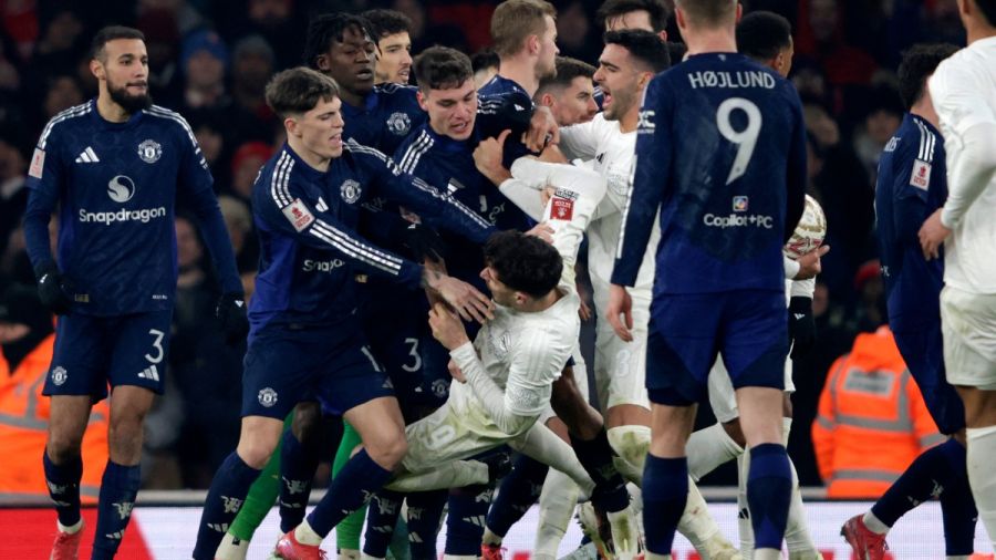 Coupe d'Angleterre: Manchester United, à dix, élimine Arsenal aux tirs au but