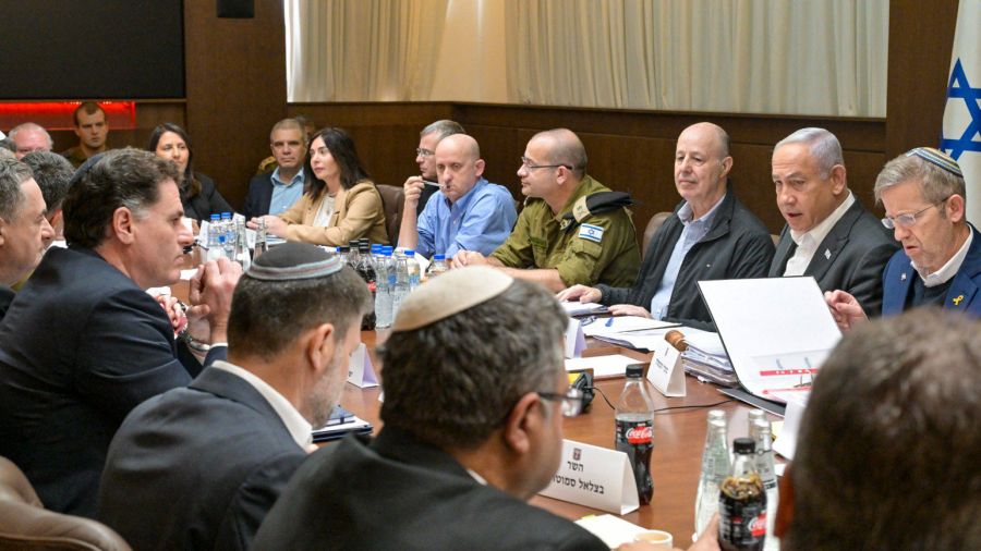 Netanyahou: Israël ne retirera pas totalement ses troupes du Liban avant dimanche
