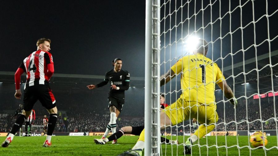Angleterre: Liverpool fait craquer Brentford (2-0) dans le temps additionnel