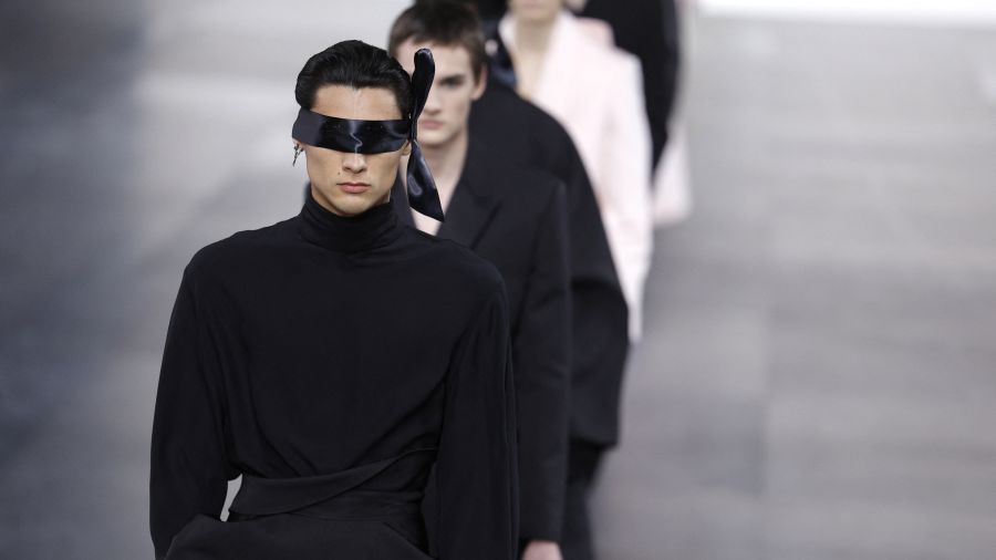 Jonathan Anderson prêt pour ses débuts chez Dior à la Fashion Week de Paris