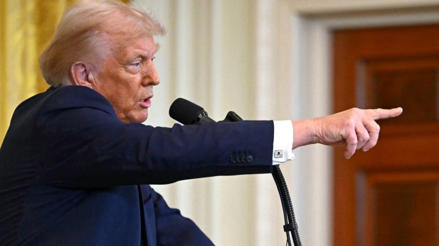 Trump s'attaque à la Cour pénale internationale 