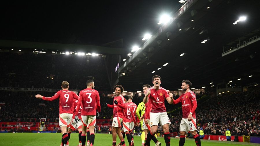 Coupe d'Angleterre: Manchester United s'en sort de justesse contre Leicester