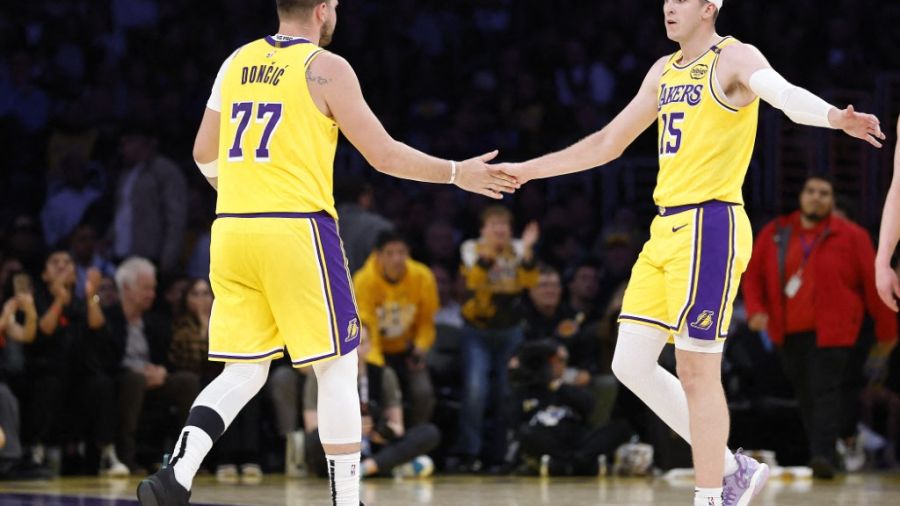 NBA: les Lakers surpris à domicile par les Hornets