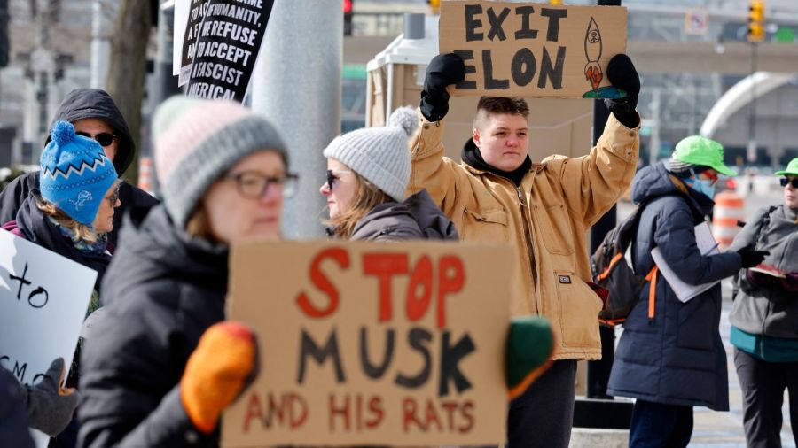 Les agences gouvernementales américaines tentent de résister aux pressions d'Elon Musk
