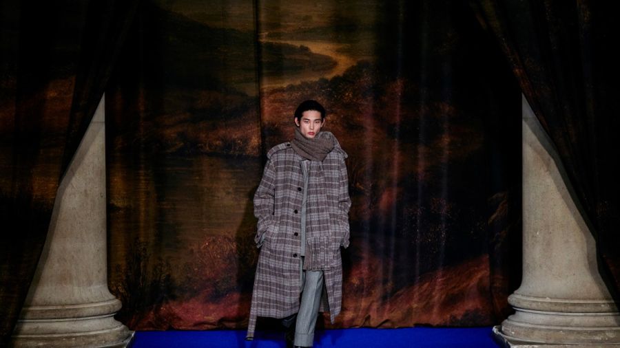 Fashion Week de Londres: Burberry redonne vie au charme britannique