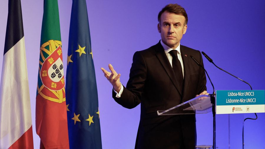 Face au revirement américain, Macron relance le débat sur une dissuasion européenne