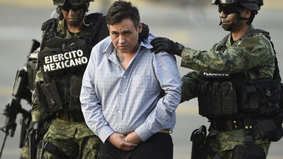 Pressé par Trump, le Mexique extrade 29 narcos vers les États-Unis